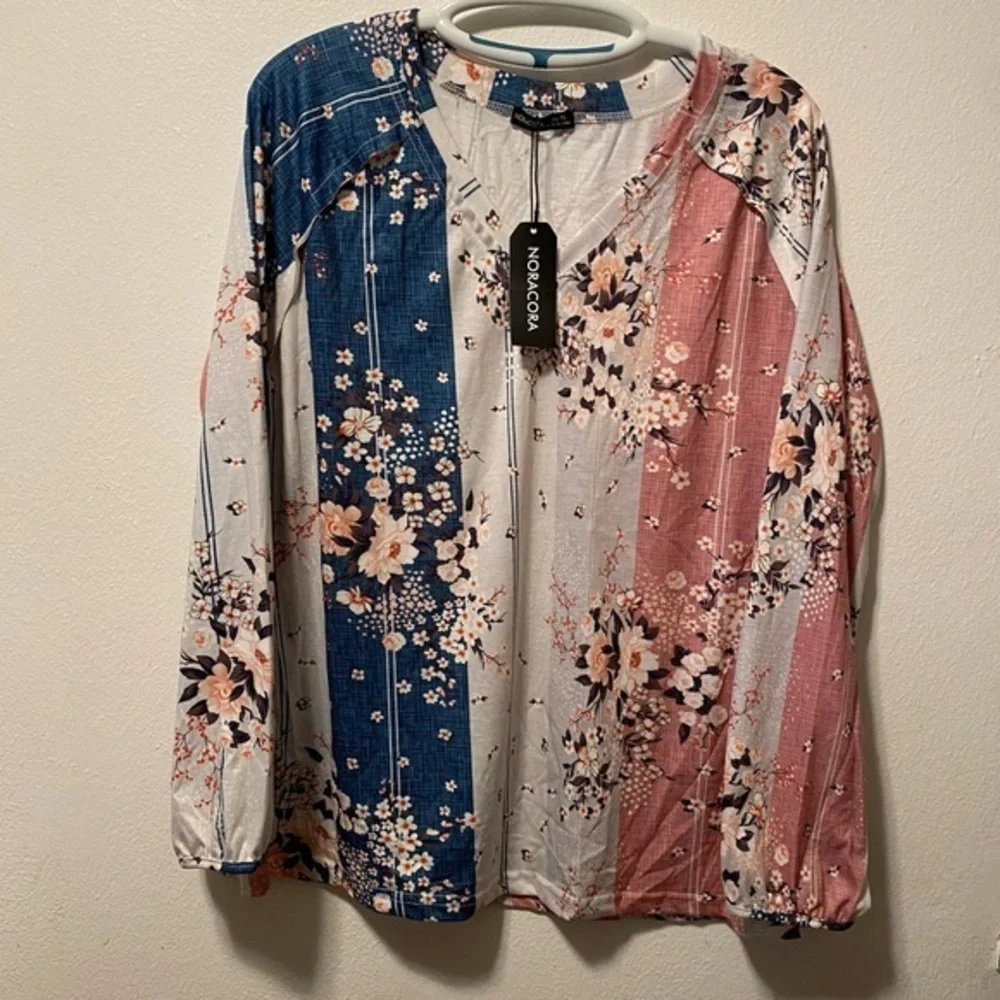 Noracora Tunic Top Women’s Size XL Long-sleeve Floral‎ V Neck NEW